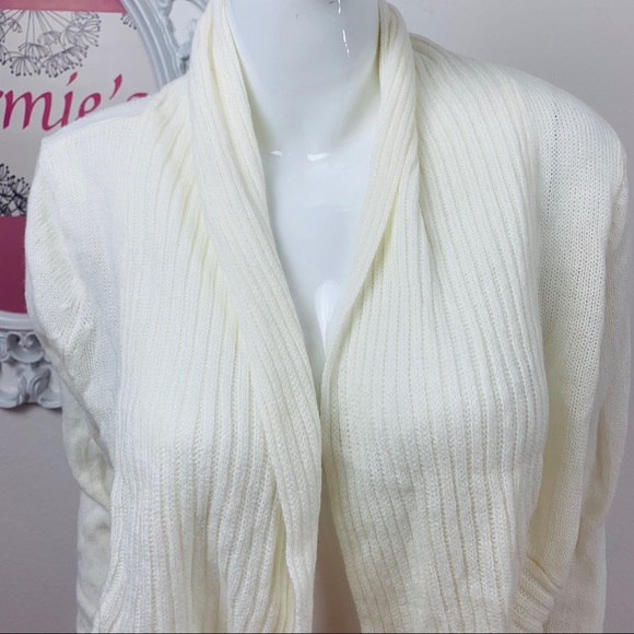 Lei/ Cream Long Sleeve Cardigan - Picture 2 of 5